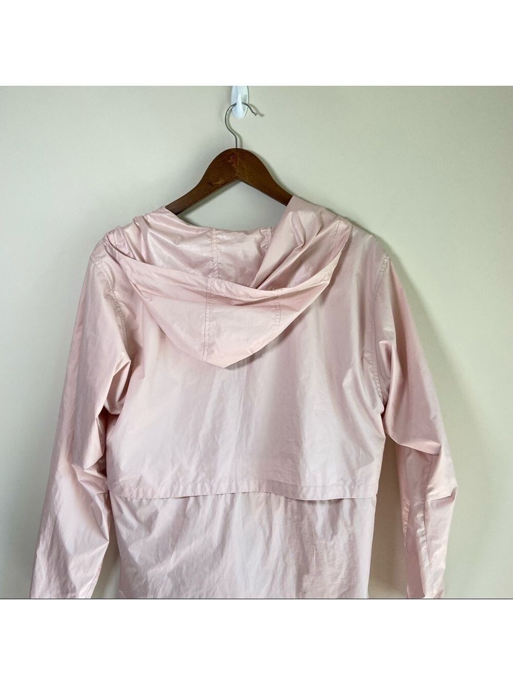 MEC Travel Light Jacket Hooded Rain Jacket Powder Rose Medium - Picture 11 of 11